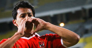 عمرو جمال معزيا "إيفونا" فى وفاة والده: "قلوبنا معك"