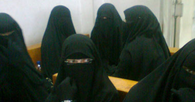 مجلس الشيوخ الأسبانى يوافق على حظر النقاب