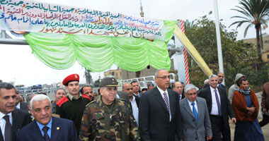 وزير النقل: افتتاح 345 مزلقانا إلكترونيا قريبا 