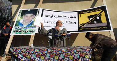 نشطاء وحقوقيون يتضامنون مع أهالى القرصاية