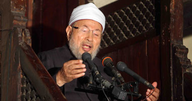 مطالب بجلسة طارئة "لكبار العلماء" ردا على هجوم القرضاوى على شيخ الأزهر