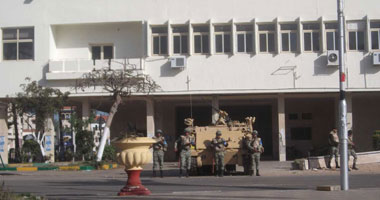 بالصور.. المتحدث العسكرى:الجيش لا يستخدم الرصاص الحى ضد المتظاهرين ببورسعيد