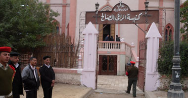 تكثيف أمنى أمام كنيسة الراعى الصالح بالسويس