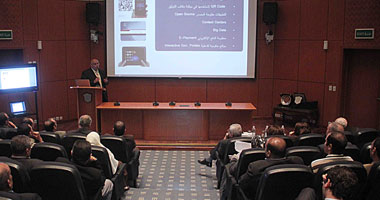 تخفيض رواتب موظفى الإدارة العليا لوزارة الاتصالات من 10 إلى 18%
