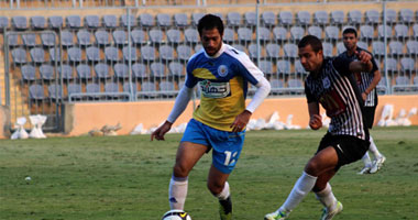 "العجوز" يحضر مباراة الإسماعيلى وإنبى من المدرجات