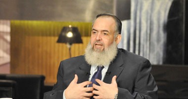 أبو إسماعيل يناشد الشعب الوقوف بجانب مرسى 