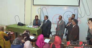 بالصور.. رئيس جامعة طنطا يطمئن على سير العملية التعليمية بالكليات