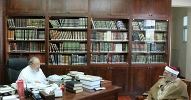 القرضاوى يقفز من مركب الإخوان: "لا أنتسب لأحد إلا للإسلام"