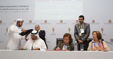 3 اتفاقيات بحجم استثمارات 170 مليون يورو حصيلة "التعاون الدولى" من المؤتمر الاقتصادى لتمويل مشروعات لدعم الزراعة والكهرباء.. "الأهوانى": الاتفاقيات تعكس رغبة شركاء التنمية فى تطوير علاقتها مع مصر