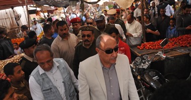 إزالة 300 حالة إشغال طريق وتعد بشادر الحصايا القديم بأسوان