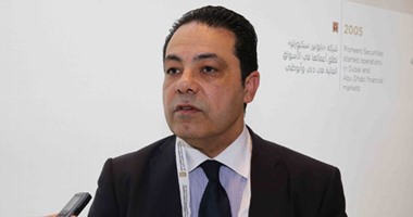 عباس فايد: على الدولة تعزيز الاقتصاد من المشروعات القومية لتخفيض أعبائها