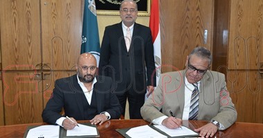 إيجاس توقع عقد استيراد 35 شحنة غاز مسال مع جاز بروم الروسية