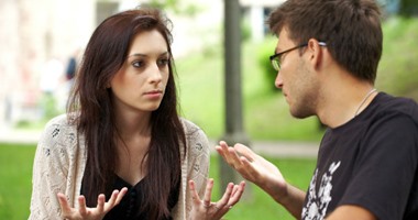 رجل يتهم زوجته بالنشوز: حاولت التخلص مني برفقة صديقها لاعتراضي على تصرفاتها