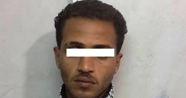 ضبط عاطل متهم فى قضايا سرقة بالإكراه بالوراق