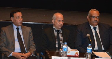 رئيس "الفنون التشكيلية" ينسى متحفا تابعا للقطاع