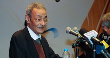 وفد من "القومى لحقوق الإنسان" يتوجه اليوم لتكريم الكاتب بهاء طاهر