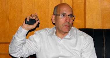 وزير الزراعة: الأراضى المعتدى عليها ما زالت داخل البطاقات الزراعية "واللى هيتعدى تانى هزعله".. استصلاح 3 ملايين فدان فقط خلال آخر 50 عاما.. والفلاح مظلوم ونواجه 1.2 مليون طن عجزًا بالسماد الصيف المقبل