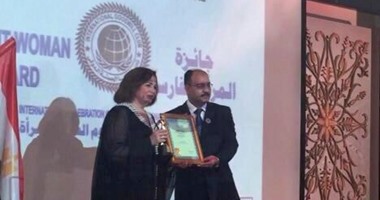 بالصور.. تكريم إلهام شاهين وسمية الخشاب وبوسى شلبى فى يوم المرأة العالمى