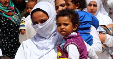 الداخلية تقدم هدايا لأمهات السجناء.. وشرطة الرعاية توفر فرص عمل للمفرج عنهم