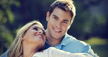 8 مشاهد حب لم يعيشها سوى جيل التسعينيات.. أهمها الشريط الكوكتيل.. وقفة ساعتين فى السنترال عشان تكلم حبيبتك.. الإهداء فى الراديو والتليفزيون.. كارت الموبايل أبو خمسين جنيه.. أهلها لما يدخلوا وسط المكال