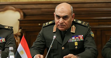 وزير الدفاع مهنئا الرئيس بذكرى تحرير سيناء: رجالنا أوفياء فى حماية الوطن