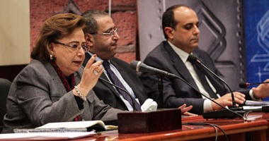 توافد الإعلاميين ورؤساء تحرير الصحف لمؤتمر استعدادات القمة الاقتصادية