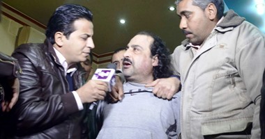 بالصور.. أحمد رجب يقدم حلقة عن قاتلى أطفال المعادى فى "كلام فى سرك"