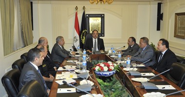 فى أول اجتماع بمساعديه.. وزير الداخلية يناقش تأمين المؤتمر الاقتصادى