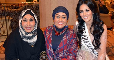 سهير البابلى وحنان شوقى يصلان مهرجان "آخر موضة" للمحجبات لتكريمهما