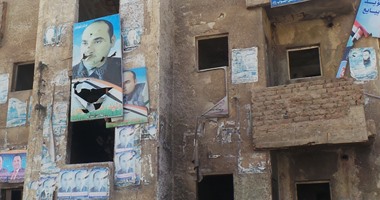 بالصور.. مبنى حكومى بـ"بلطيم".. حكاية عمارة تجمع الحشاشين والسارقين والمغتصبين وحقن الماكس.. المبنى آيل للسقوط ومهجور منذ عام 1992.. وتجاهل مجلس المدينة ينذر بكارثة محققة