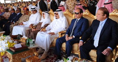 السيسى وملوك ورؤساء الدول المشاركة فى ختام "رعد الشمال" 