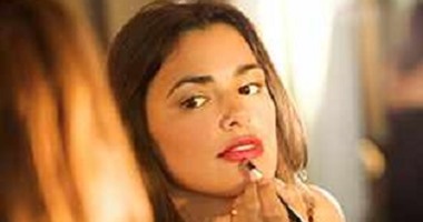 توقفى عنها الآن .. 5 أخطاء شائعة عند وضع المكياج هتكبرك 10 سنوات