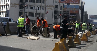 تحويلات مرورية لتنفيذ مشروع رصف مسطح كوبرى سمير غانم بالقاهرة الجديدة