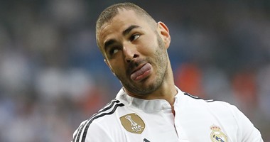 بنزيما يعود أمام أشبيلية استعدادًا لكلاسيكو "كامب نو"