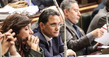 عبد الرحيم على: قانون بناء الكنائس خطوة على طريق تحقيق الوحدة الوطنية