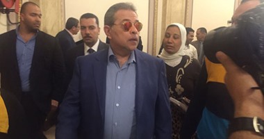 توفيق عكاشة وحياة الدرديرى يصلان مجلس الدولة لحضور دعوى إعادة بث "الفراعين"
