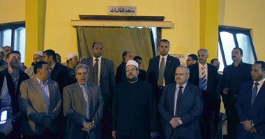 بالصور.. وزير الأوقاف وجابر نصار يفتتحان مسجد الطالبات بجامعة القاهرة