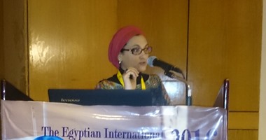 استشارى أمراض وراثية: موظفو خدمة العملاء يتعرضون لأسوأ أنواع القهر