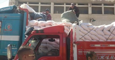 ضبط سيارة نقل محملة ببضائع أجنبية غير خالصة الرسوم فى منفذ جمركى ببورسعيد