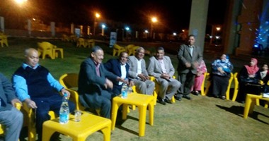 بالصور.. وصول وفد من قطاع تعليم قنا لتفقد مدارس الوادى الجديد
