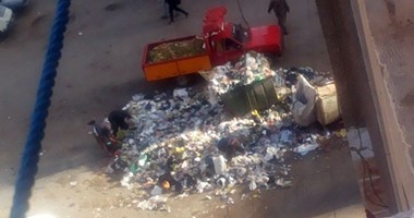 صحافة المواطن.. قارئ يشكو تقاعس رئيس حى عين شمس عن إزالة القمامة