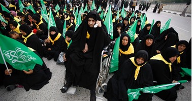 شيعة العراق يحيون ذكرى  وفاة السيدة فاطمة