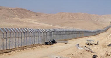 بدء عمليات بناء جدار لمنع المهاجرين من الوصول إلى ميناء كالية شمال فرنسا