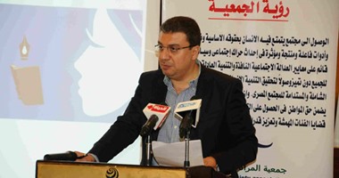 عمرو الليثى يكشف تفاصيل جريمة قتل زوج زوجته لدخولها على "فيس بوك"