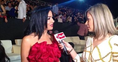 برنامج "عين" يقدم حلقة خاصة عن مهرجان الفجيرة الدولى للفنون