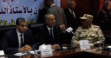 وزير البيئة يوقع بروتوكول مع جامعة السويس