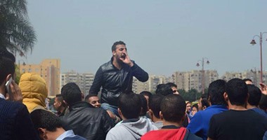 وقفة احتجاجية لأهالى طفل قتله عامل فى كفر الشيخ