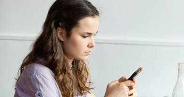 الهاتف الذكى يفقد الإنسان ذكاءه الطبيعى