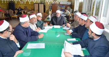 رئيس القطاع الدينى بالأوقاف يبحث فى أول اجتماع له القوافل والكتاتيب العصرية