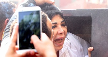 أمن محكمة جنوب القاهرة يتحفظ على غادة إبراهيم لتنفيذ عقوبة الحبس سنة